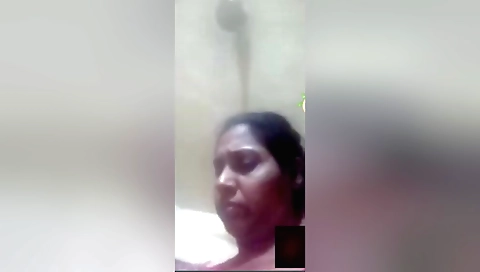 Today Exclusive-desi Aunty Shows Her Boobs And Pussy On Vc 2