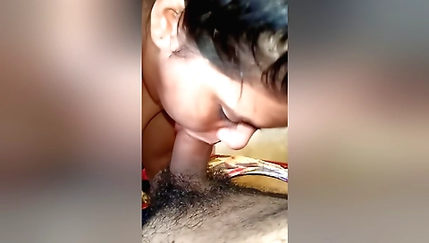 Chubby girl with big titties sucks a dick in the hotel