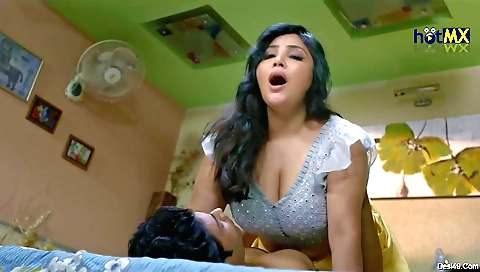 Big-assed brunette milf with round booty gets a little hotness