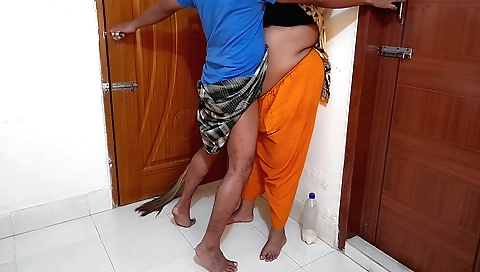 Bhabhi indian milf devar ne khali khali ghaur mein jabardasti chodadu