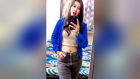 Slutty blonde massage girl gives busty client a massage