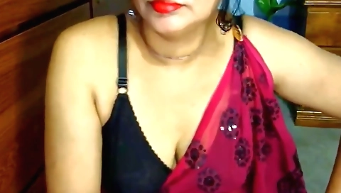 Indian webcam girl gives a handjob and then fucked