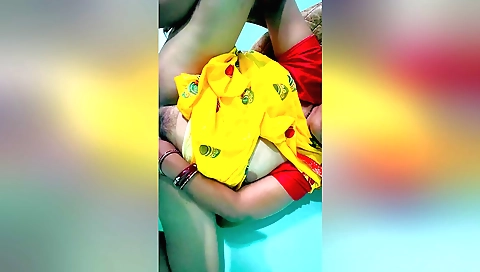 Amature hairy fetish video showing kia chudayi sari me