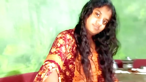 Indian beauty is taking on a big cock in her pussy 04z