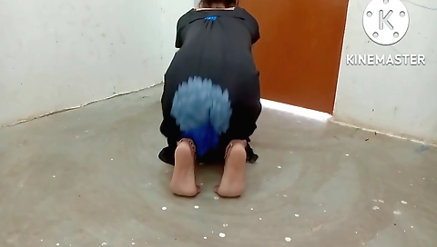 Indian brunette naked stepmom shows herself in home